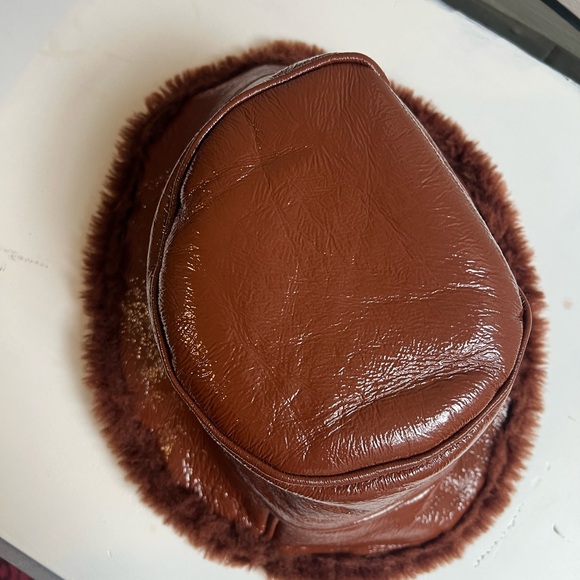 NEW Faux Fur Bucket Hat - Picture 5 of 5